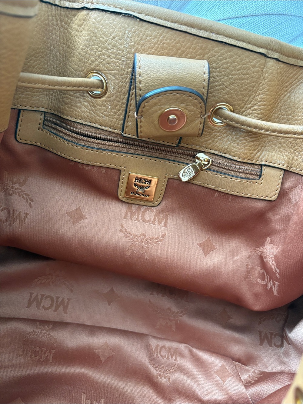 MCM Cognac bucket bag EUC - Picture 10 of 16